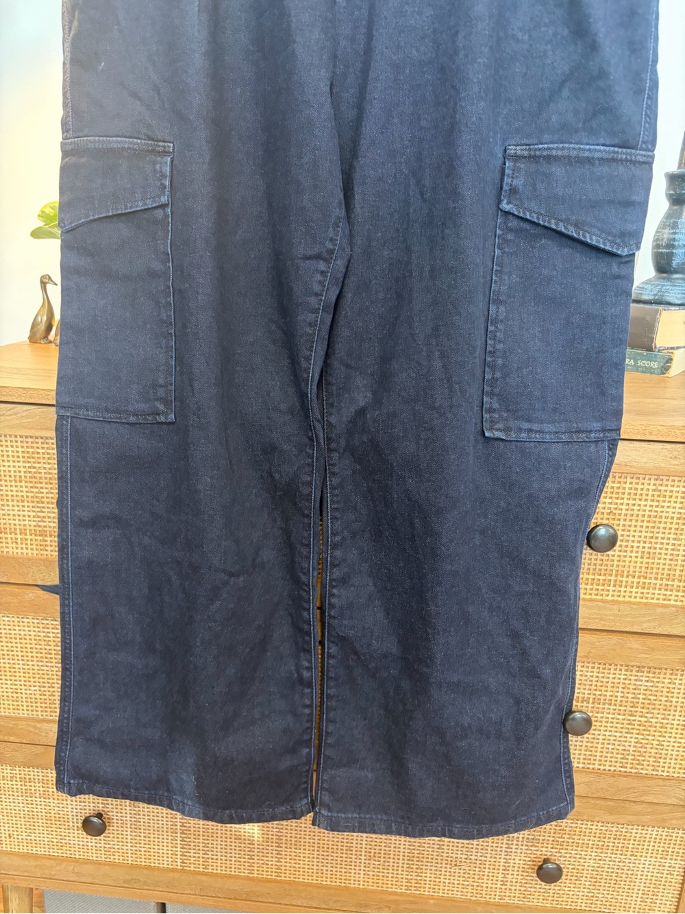 NWT Reitmans R Jeans Dark Wash Straight Leg Cargo Denim Pants - Size 34 - Picture 3 of 7